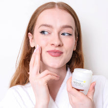 Load image into Gallery viewer, Retinol Ultra Skin Care Créme 2 Oz.