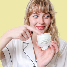 Load image into Gallery viewer, Retinol Night Cream With Aloe With Model #4